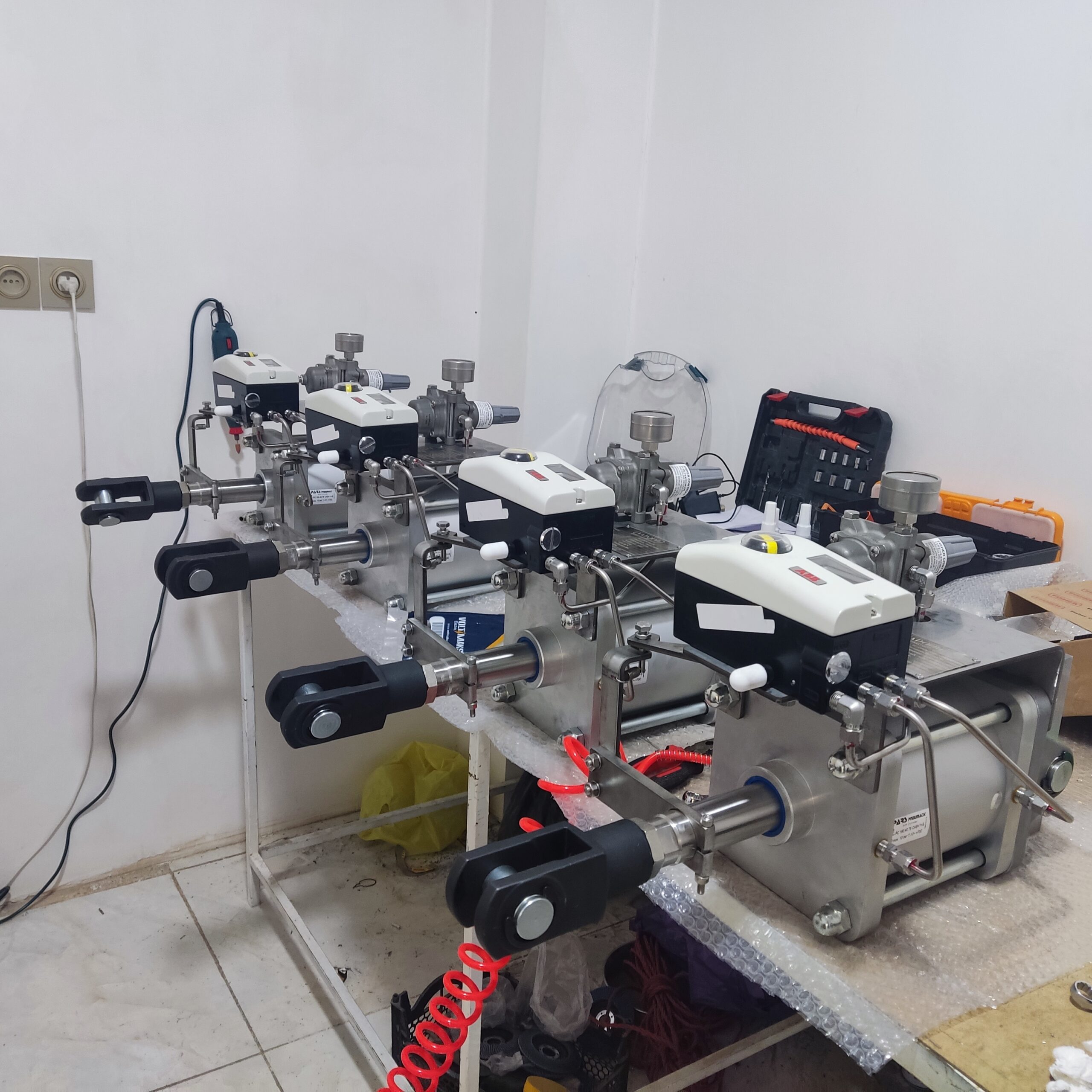 پیشگام در صنعت هیدرولیک و پنوماتیک